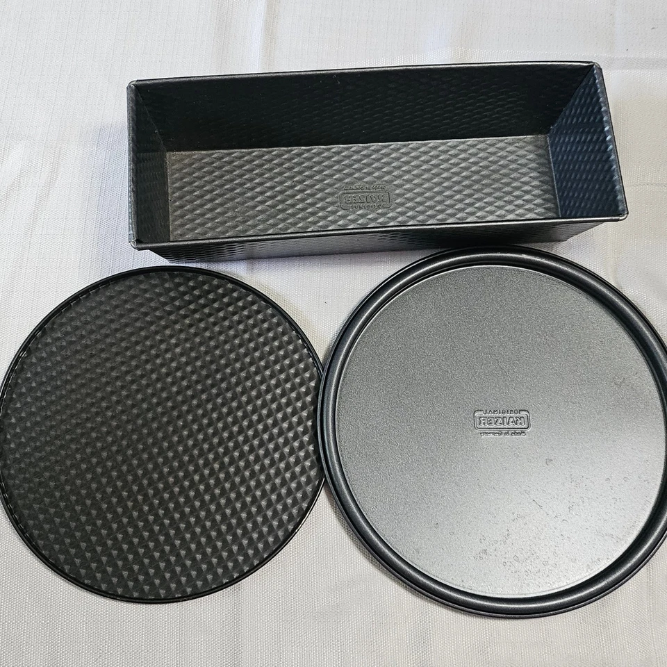 Kaiser 德国不粘面包面包盘 12 英寸 2 圆形烤盘 8.25 & 9 英寸 3 件装 — 第 2/4 张图片