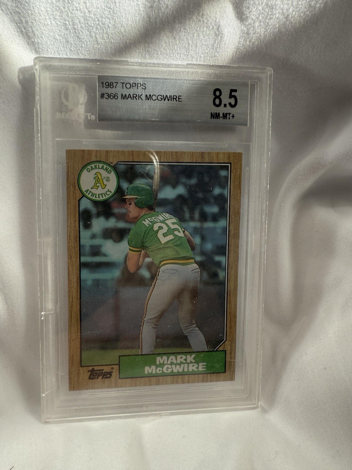 1987 Topps - Mark McGwire #366 - Beckett Graded 8.5