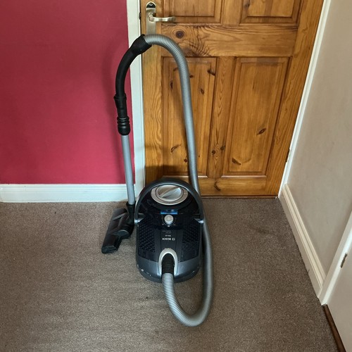 BOSCH GS-60 Power Double HEPA Vacuum Cleaner Fully Working Good Condition - Picture 2 of 13