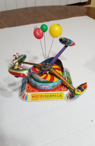 1950s Japan Merry Gondola Amusement Park Ride Tin Wind-Up With Box Works ShelfM4 - Picture 2 of 12