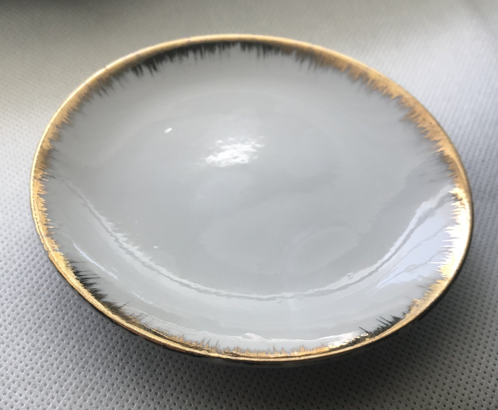 Vintage Small 2Tier Serving Dish White Plates W/ Gold Edging Metal