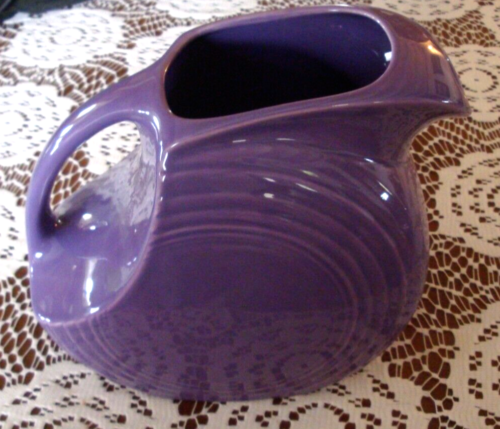 Lilac Fiesta Large Water Pitcher 7.5" (Discontinued) - Afbeelding 1 van 9