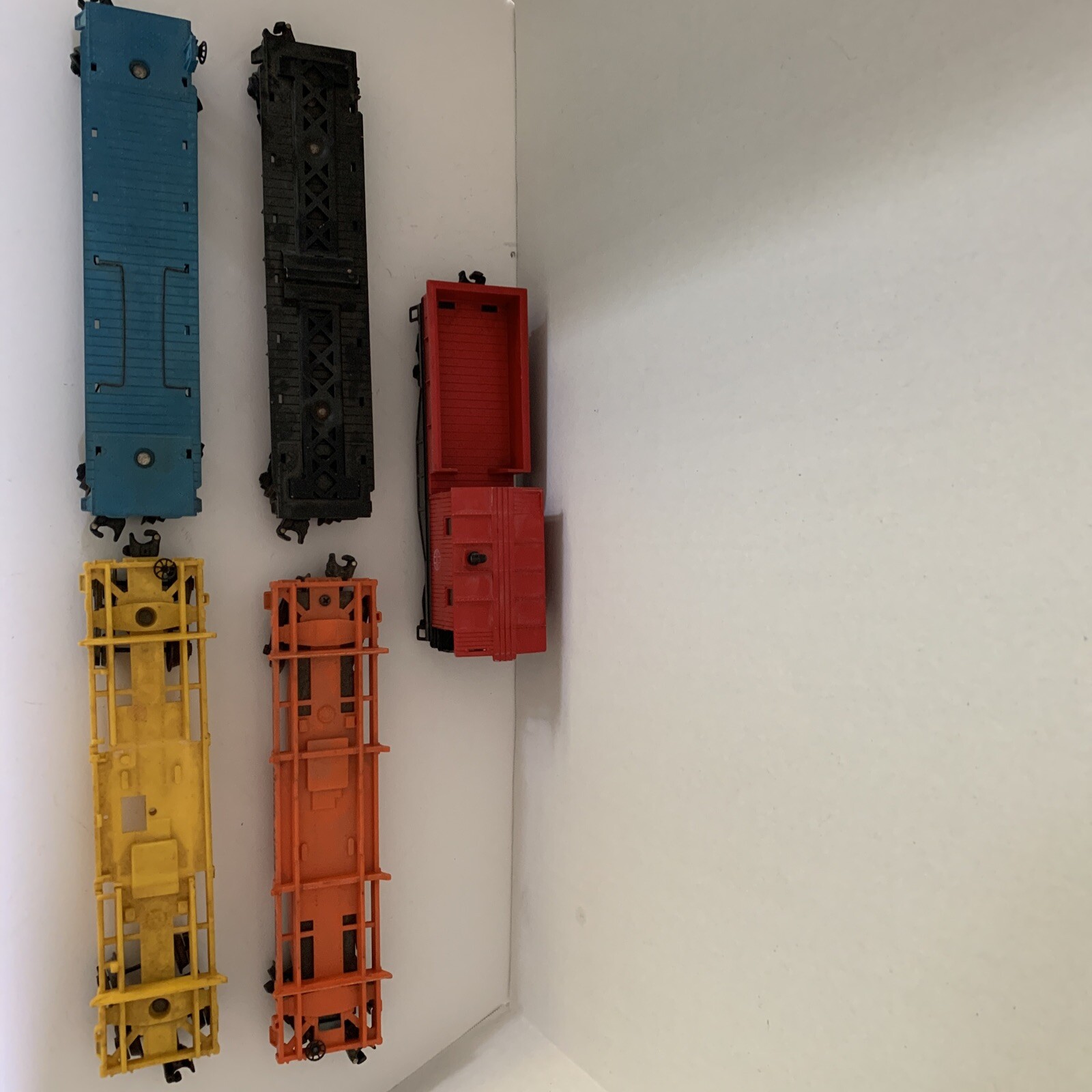 Lionel Train Post War 1 Lighted Caboose 6130 Four Flat Cars 6362 9303