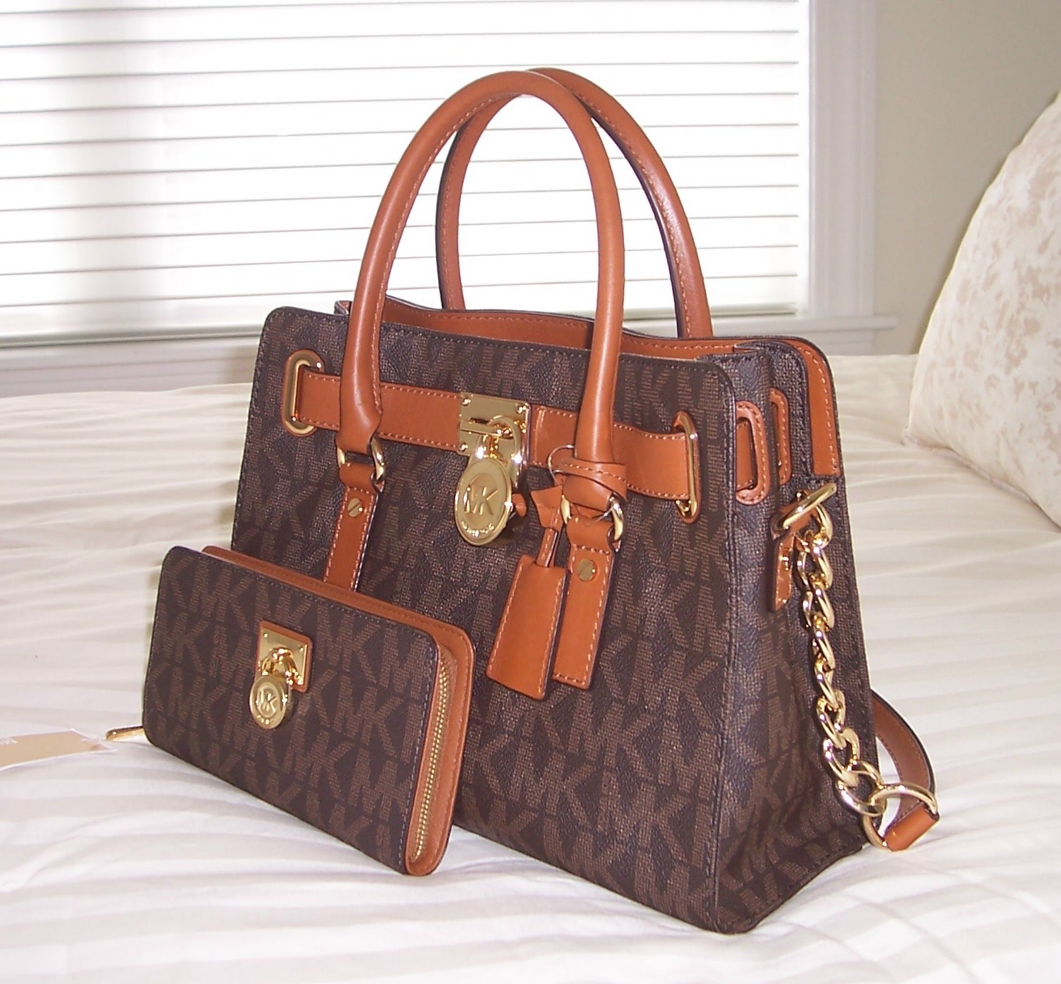 michael kors hamilton ew satchel
