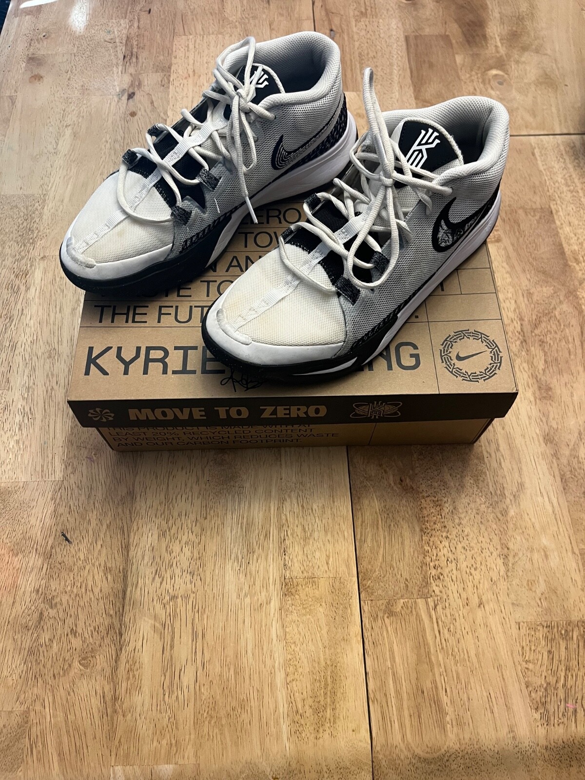 Size 9 - Nike Kyrie Flytrap 6 White Black - image 5