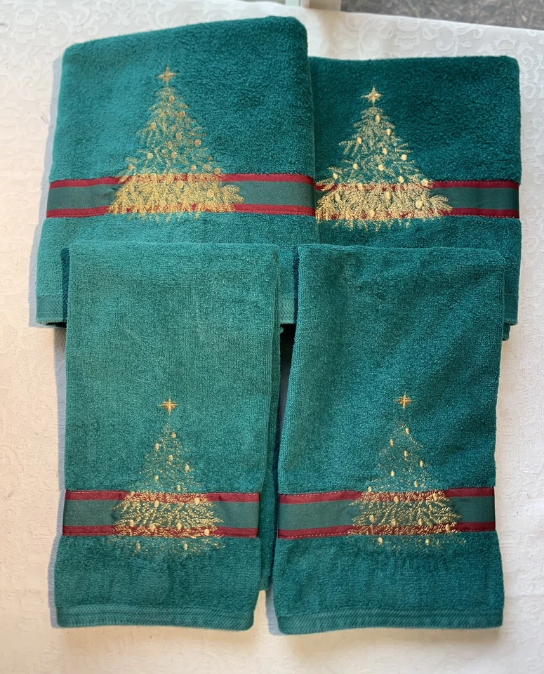 Lot of 4 Saturday Knight Ltd Christmas Bath Hand towels Hunter Green, Gold Tree - Image 2 of 4
