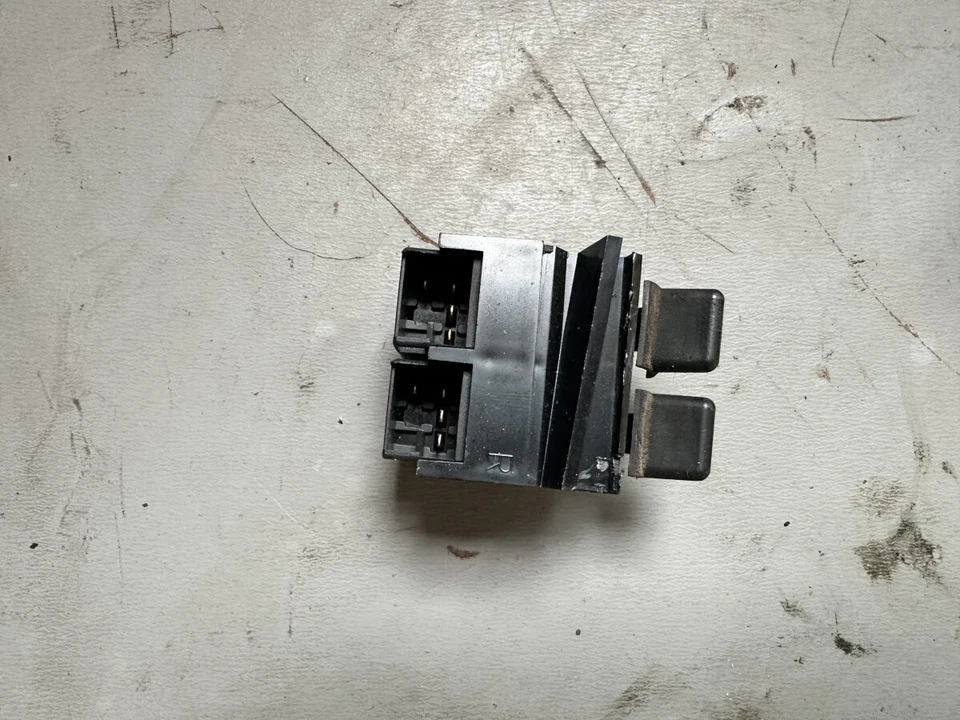 AUDI TT MK1 8N 1998-06 DRIVER Interruttore comando doppio finestrino 8N0959855A 225 v6 - Immagine 3 di 3