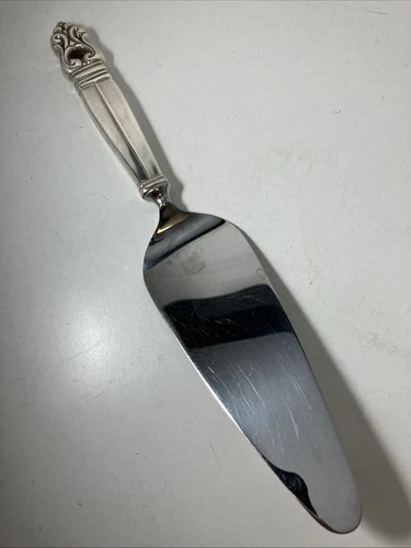 International Sterling Silver Handle “Royal Danish” 10.25 Inch Pie/Cake Server