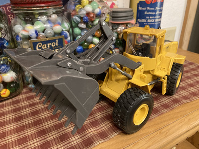 VOLVO LOADER MODEL BULLDOZER AMT CONSTRUCTION ERTL FITS SEMI TRUCK TRAILER 1:25