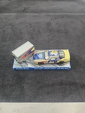 Hot Wheels Pro Racing Pit Crew Sterling Marlin Chevrolet Monte Carlo and Tool Bx