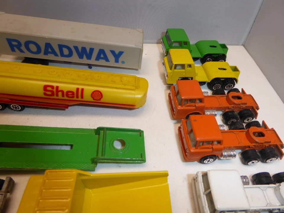 vintage diecast YATMING  trucks, and trailers 1.64 Quantity of 18 - Image 4 of 4