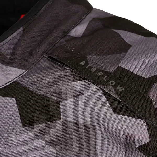 Camo, photo 4 of 5