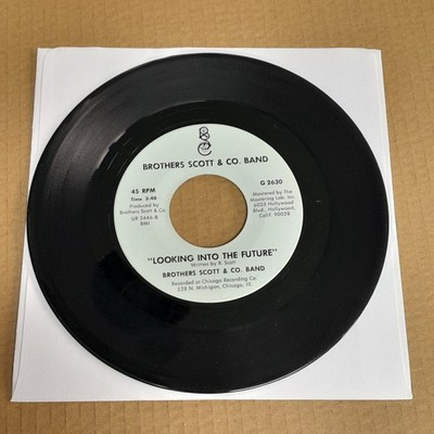 BROTHERS SCOTT & CO BAND Looking Into The Future BOOGIE SOUL 7'' BSC HEAR