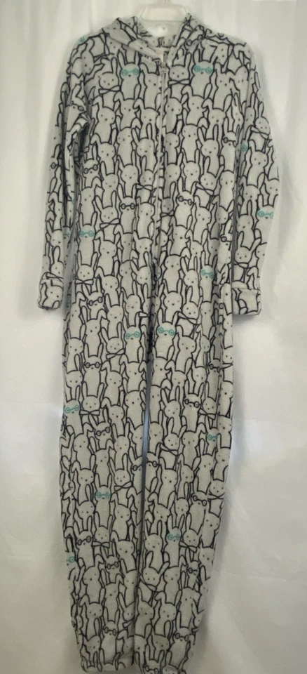 Traje de pijama de una pieza con capucha Flirtitude Bunny Stack, gris, para mujer talla M Foto 2 de 4