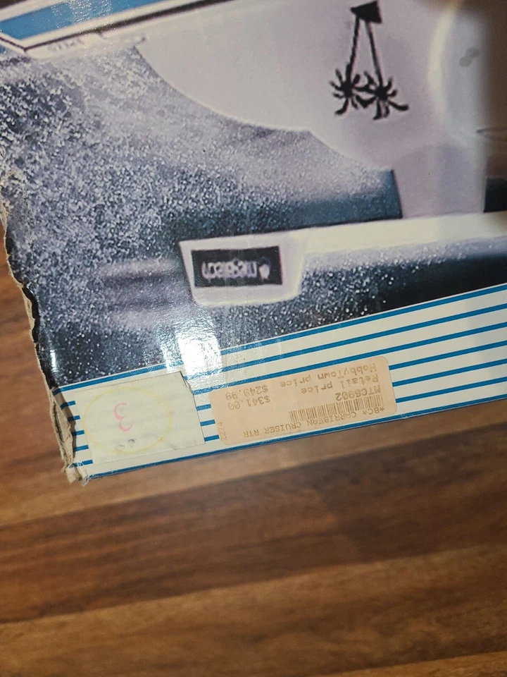 Megatech Caribbean Cruiser Remote Control Boat in Original Box W/ Battery Charge - Image 3 of 4