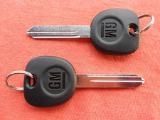 2 CADILLAC ESCALADE OEM KEY BLANKS 99 00 01 02 03 04 05 06 