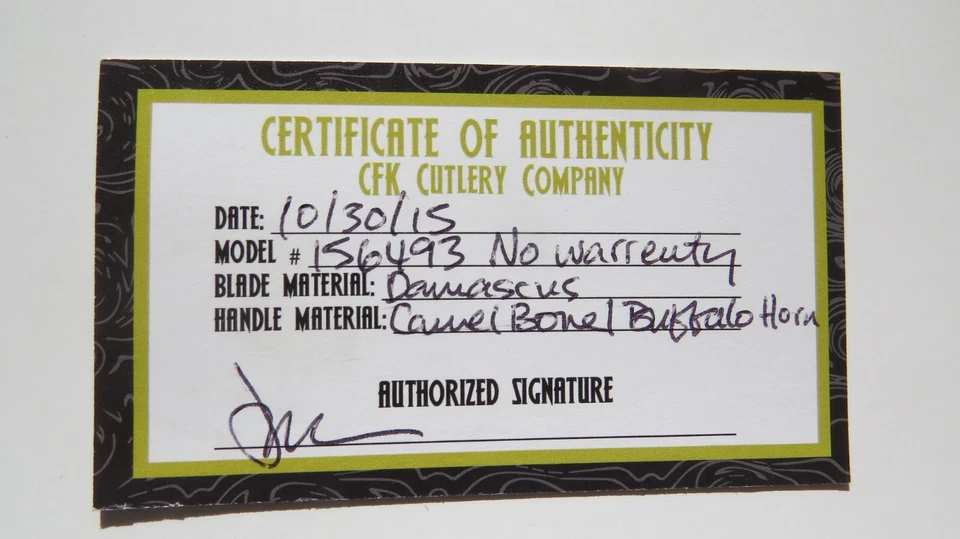 C.F.K. Cuchillo Damasco Hecho a Mano EE. UU. Hoja Fija Hueso de Camello Cuerno de Búfalo Certificado de Foto 2 de 4