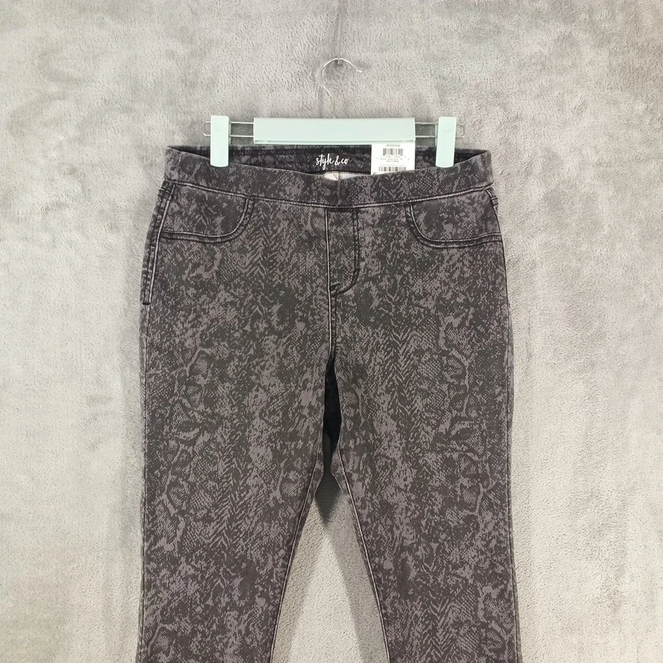 NWT $49 Style&Co Cobra Print Jegging Size SMALL(4-6) Mid Rise Gray Pull on - Image 2 of 4