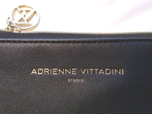 Adrienne Vittadini Studio classic black leather wristlet bag 8" x 5" phone bag - Afbeelding 1 van 5