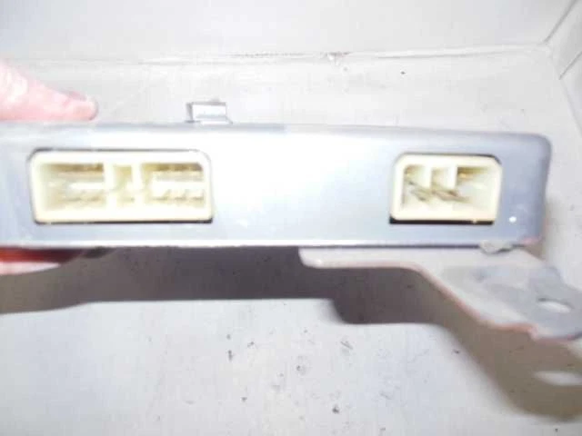 Carburetor Control Computer  Fits 1987 1988 MAZDA B-2600 E2T01171 - Image 2 of 3