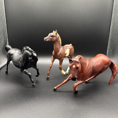 Lot Of 3 Breyer Classic Horses Flicka 6 -7 