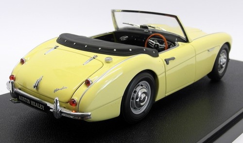 Kyosho 1/18 Scale - CASE5 Austin Healey 100 Six Pale Yellow + Case - Picture 5 of 7