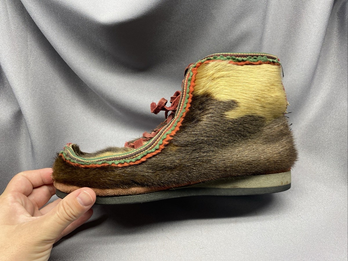 Vintage Men’s Norwegian Lapland Saami Reindeer Fur Nutukas Shoes VTG Scandinavian Norwegian Sámi Shoes Nutukas Moccasins  main image 2