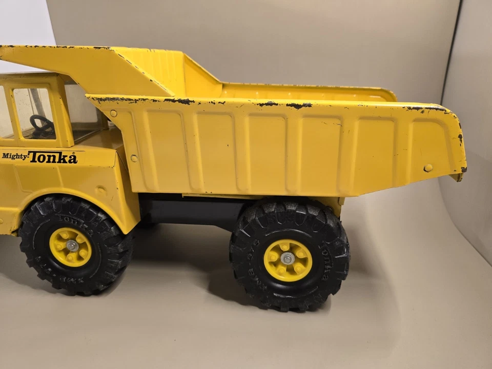 Camión de volteo Mighty Tonka # 3900 1974-75 de colección - amarillo - ¡Excelente estado!! Foto 3 de 4