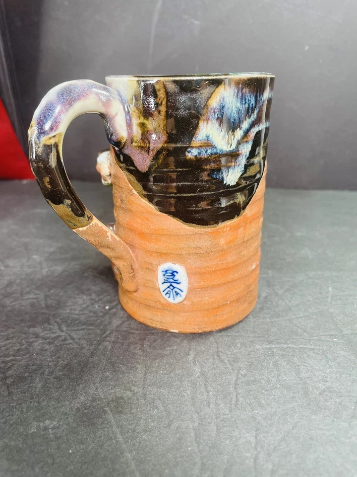 Antigua taza japonesa con figura de Sumida Gawa siglo XIX período Meiji firmada verde Foto 4 de 4