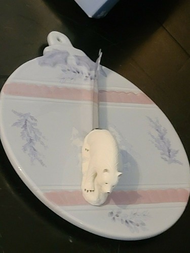 Pfaltzgraff Winter Frost Cheese Tray & Sculpted Polar Bear Slicer 295-222-00 - Picture 5 of 9