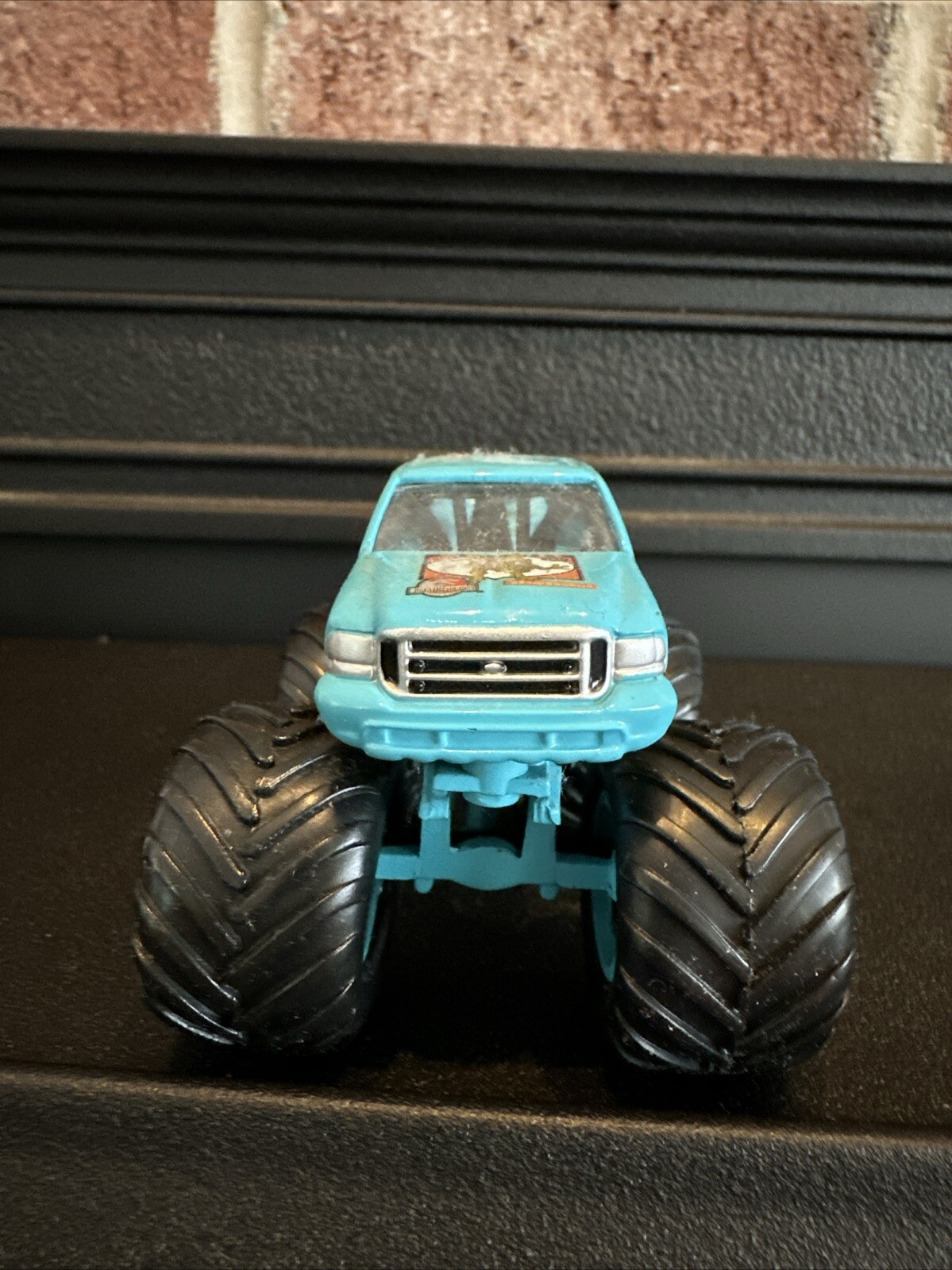 Picture 3 of 9