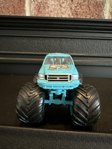 Muscle Machines Jurassic Park Blue Monster Truck 1:64 Scale - Picture 3 of 9