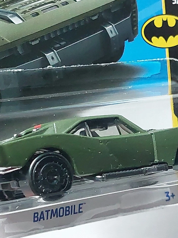 Batmobile vert olive Batman HOT WHEELS 1/64 3 inches - Photo 3/4