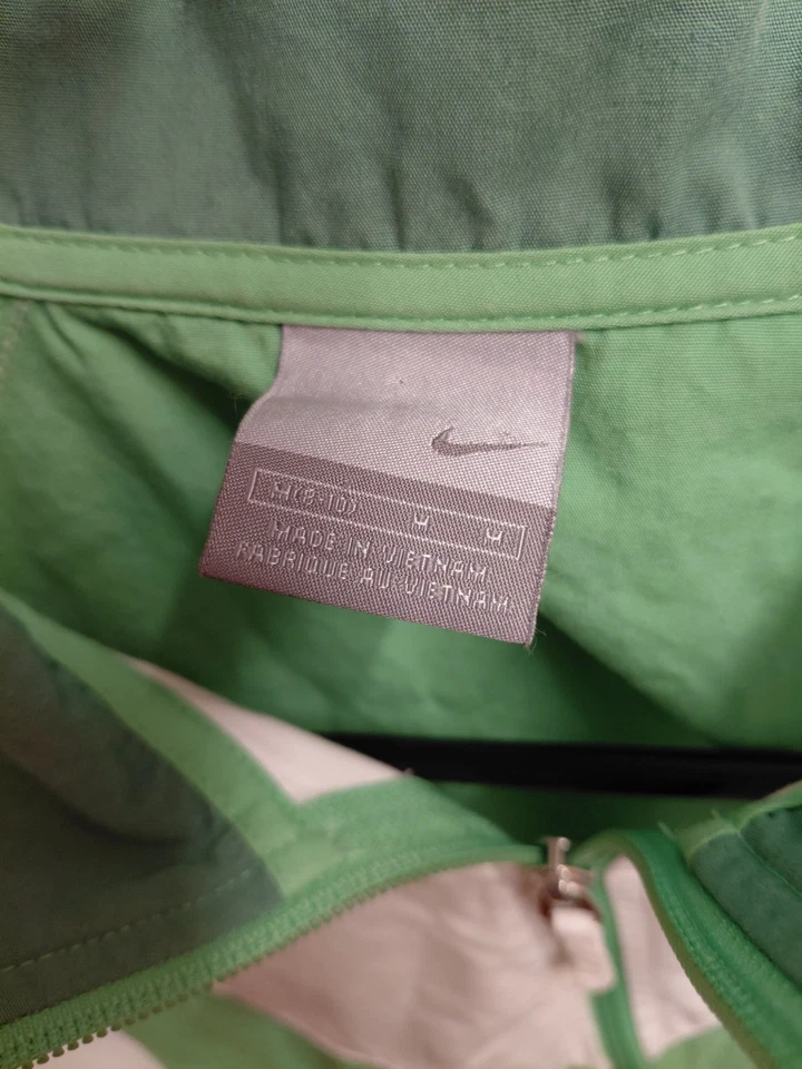 Винтажный женщин средний зеленый Nike трек костюм маленький зеленый белый с подкладкой куртка и брюки  - Изображение 2 из 4