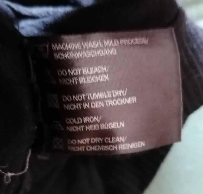 Kurze Strickjacke Bolero "Zero* Gr. 42 Schwarz - Bild 3 von 4