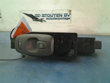 2000 Volvo V70 (SW) Combi 2.4T 20V (B5244T3) CRYSTAL LIFT BUTTON 9452961