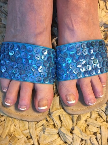 Damen GELBER KARTON Gr. Sandalen 10 blaue Knöpfe - Bild 1 von 4