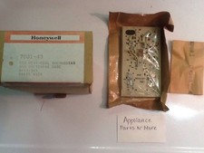 Honeywell Switching Sub-Base Thermostat Cool Off Heat 7601-43, Y491A 1109