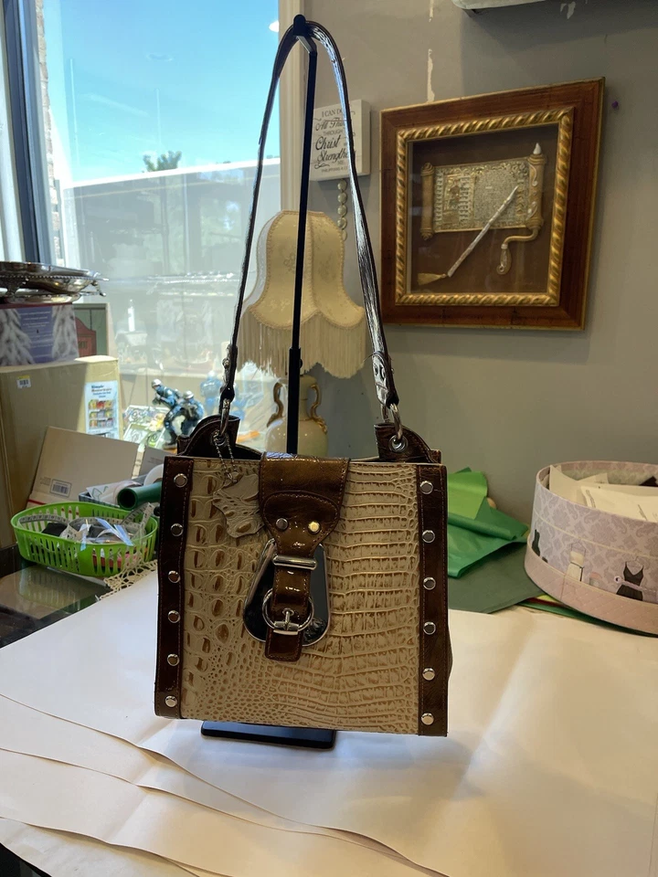 Bolso de hombro Y2K MC Marc Chantal 2 tonos sin usar, en caja, charol con textura de cocodrilo, Foto 2 de 4