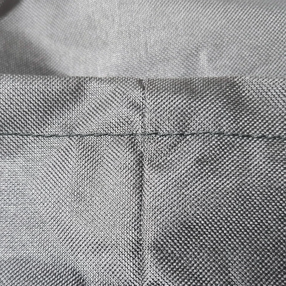 Cubierta de parrilla rectangular Fanmats 41200 Michigan State - Se adapta a parrilla de 3 y 4 quemadores Foto 3 de 4