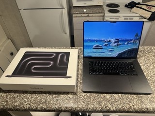 MacBook Pro 16 inch M4 Max 48GB 1TB SSD 40C Space Black Nano Texture with Box