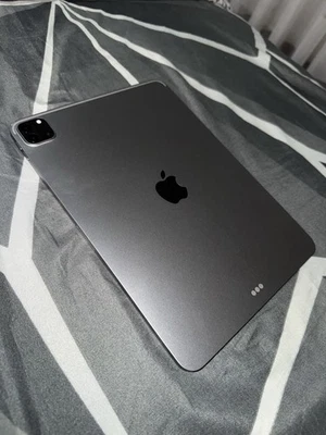 Apple iPad 4 · 128GB · Wi-Fi