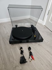 Fluance RT80UK Vinyl Record Player Turntable w Built-in Preamp Belt-Drive