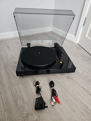 Fluance RT80UK Vinyl Plattenspieler Turntable mit integriertem Vorverstärker Riemenantrieb