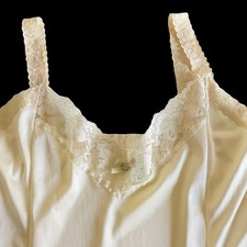 Beau Trix Vintage Women Camisole XL Ivory Lace Trim V-Neck Bow Romantic Coquette
