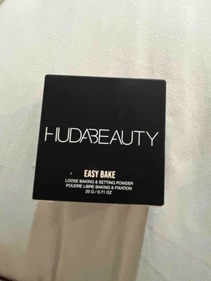 HUDA BEAUTY Easy Bake Blurring Loose Baking & Setting Powder Cherry Blossom 20g