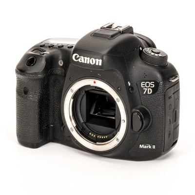Canon EOS 7D Mark II ca. 149.000 Ausl. Kamera
