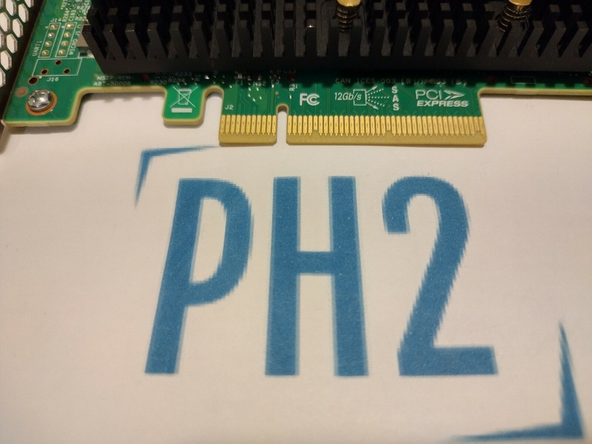 Lenovo 02JG102 7Y37A91082 RAID 530-8i PCIe 12Gb Adapter with Broth