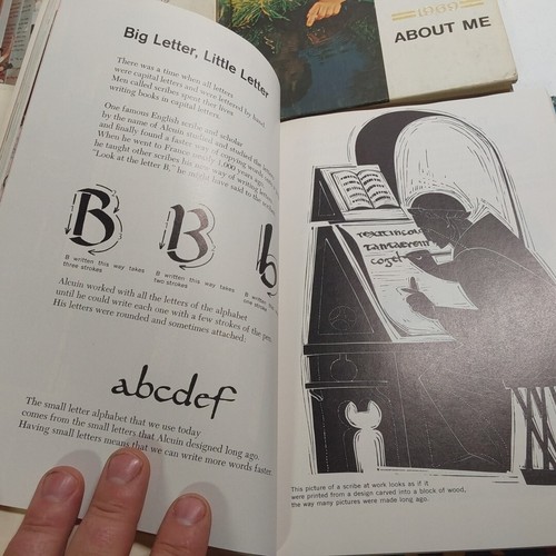 Childcraft Jahresbuch Lot 1966-1972 Vintage Hardcover illustrierte Wissenschaft - Bild 10 von 15
