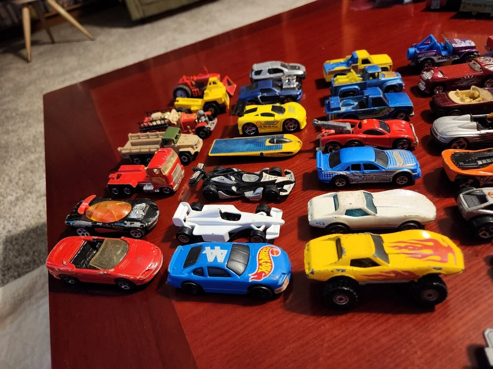 Lote 37 Hot Wheels Stingray 68 El Camino Avalanche Get Real Nomad Crack Ups X-15 Foto 4 de 4